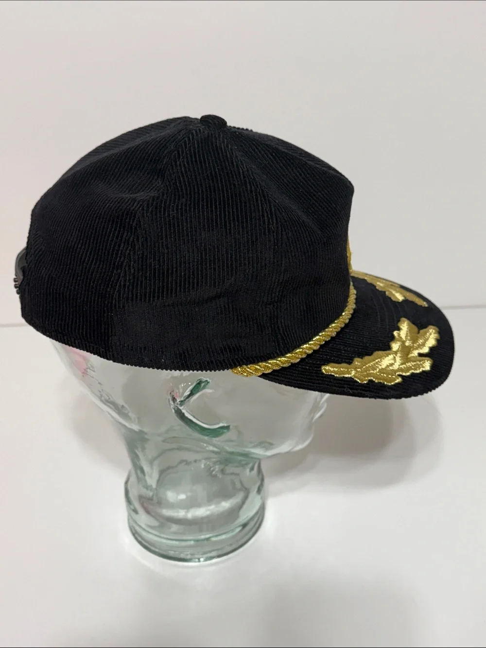 Chicago Cubs New Era Corduroy Filigree Golfer Snapback in Black with Gold